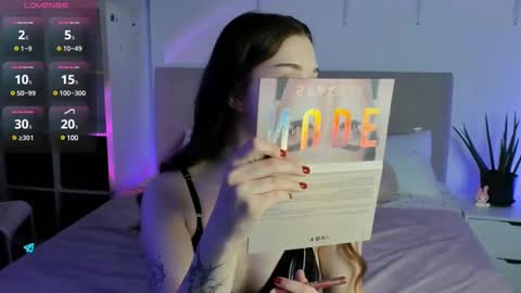 Snapshot of lisa_moons chatting on 03.11.25 lisa_moons online show from 03.11.25