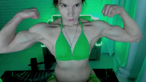 Snapshot of lisa_ree_ chatting on 02.09.25 lisa online show from 02.09.25