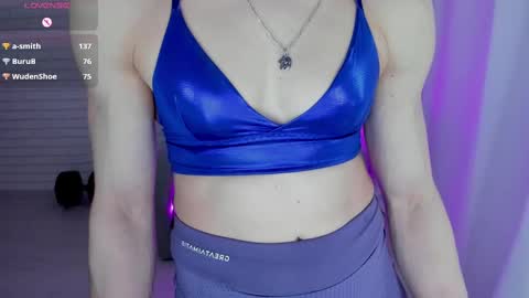 Snapshot of lisa_ree_ chatting on 02.11.25 lisa online show from 02.11.25