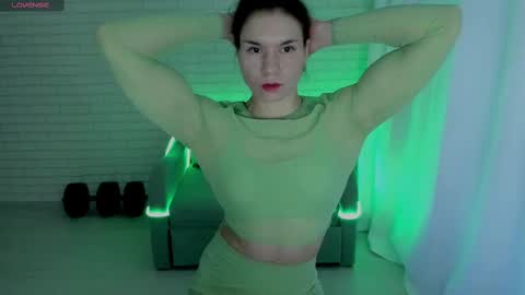 Snapshot of lisa_ree_ chatting on 02.26.25 lisa online show from 02.26.25