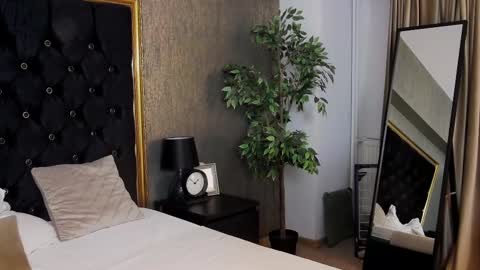 lisacroft online show from 03.09.25