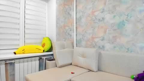 Lisasimsxs online show from 12.20.24