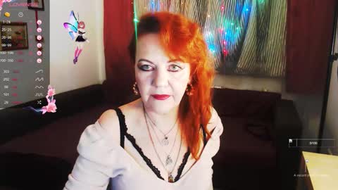 Snapshot of lisetmonro_ chatting on 10.20.25 Hellomy name is Liset online show from 10.20.25