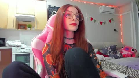 Snapshot of lisiasweet chatting on 01.22.25 Lika online show from 01.22.25