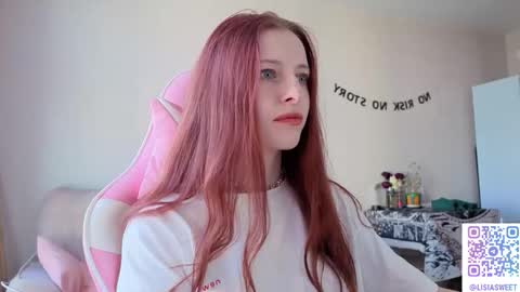 Snapshot of lisiasweet chatting on 09.30.25 Lika online show from 09.30.25