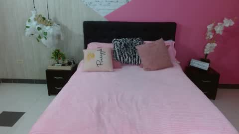 Snapshot of liss_greys1 chatting on 03.11.25 liss online show from 03.11.25