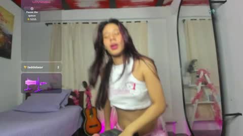 Snapshot of lissa_petitee chatting on 09.16.25 lissa_petitee online show from 09.16.25