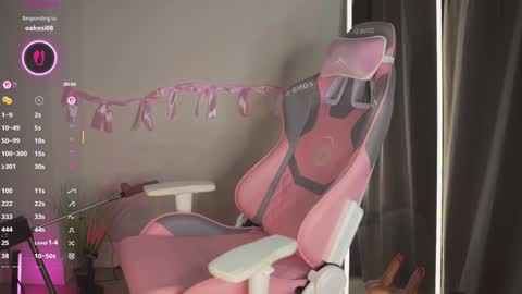 Snapshot of lissa_wayne chatting on 10.04.25 lissa_wayne online show from 10.04.25