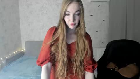 Snapshot of lissacain chatting on 10.04.25 Lissa online show from 10.04.25