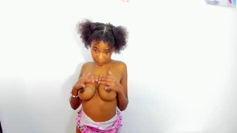 Snapshot of litte_ebony chatting on 02.19.25 Ashley online show from 02.19.25