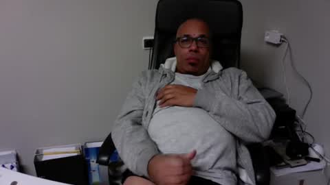 Snapshot of little_buddha chatting on 12.15.24 Pure Black Power online show from 12.15.24