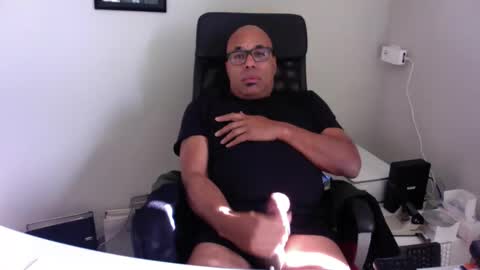 Snapshot of little_buddha chatting on 10.31.25 Pure Black Power online show from 10.31.25