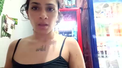 Snapshot of little_doll25 chatting on 01.01.25 Succubus Blue online show from 01.01.25