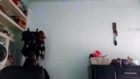 Snapshot of little_doll25 chatting on 02.14.25 Succubus Blue online show from 02.14.25