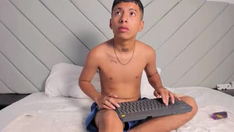 little_kris1 online show from 11.08.25