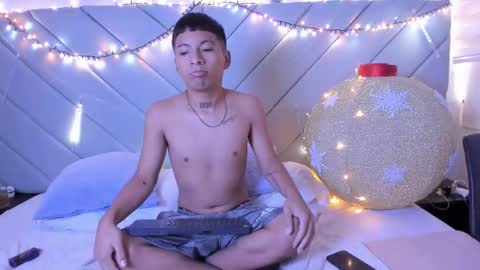 little_kris1 online show from 11.24.25