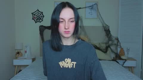 little_mollee online show from 10.28.25