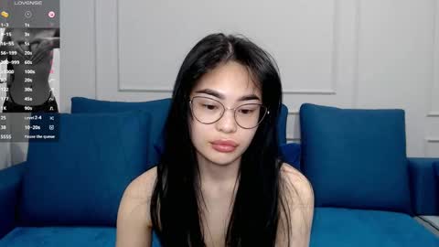 Snapshot of little_v1rgin_angel chatting on 03.05.25 Kwan online show from 03.05.25