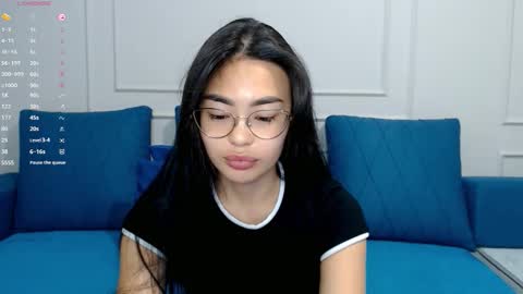 Snapshot of little_v1rgin_angel chatting on 10.13.25 Kwan online show from 10.13.25