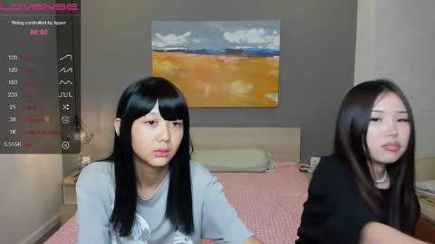 Snapshot of little_yena chatting on 09.09.25 Yena and Gabby online show from 09.09.25