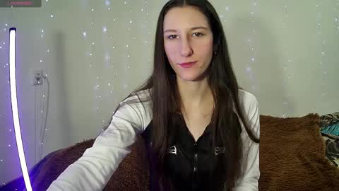 Snapshot of littleahwitch chatting on 03.04.25 LittleAhWitch online show from 03.04.25