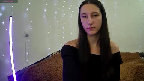 Snapshot of littleahwitch chatting on 10.09.25 LittleAhWitch online show from 10.09.25