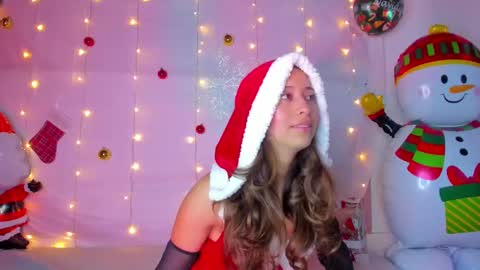 littlee_emma_ online show from 12.31.24