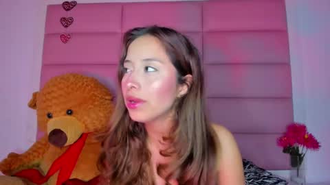 littlee_emma_ online show from 01.04.25