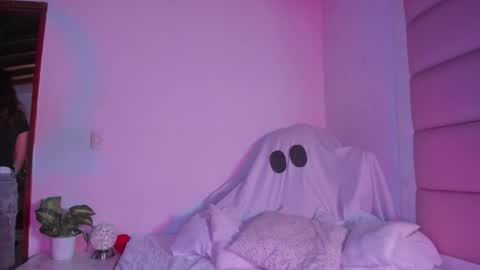 littlee_emma_ online show from 10.08.25