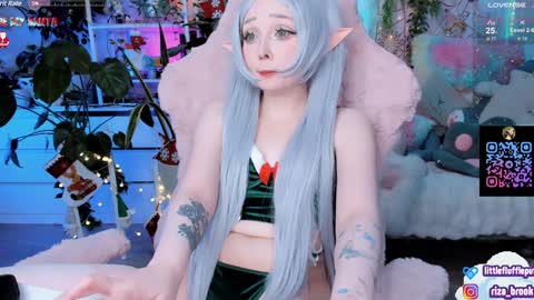 Snapshot of littleflufflepuff chatting on 12.21.24 Riza Riri Puff  online show from 12.21.24