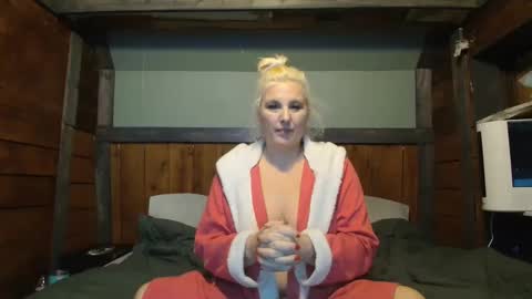 Snapshot of littlelisa1 chatting on 02.19.25 lisanixs online show from 02.19.25