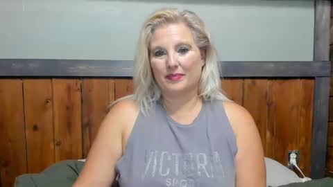 Snapshot of littlelisa1 chatting on 09.25.25 lisanixs online show from 09.25.25