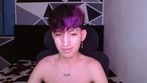 Snapshot of littlextrem chatting on 12.19.24 Eros online show from 12.19.24