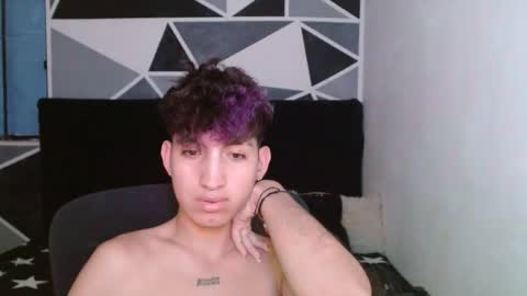 Snapshot of littlextrem chatting on 01.05.25 Eros online show from 01.05.25