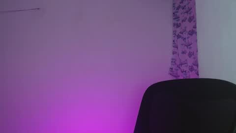 Snapshot of littlextrem chatting on 01.24.25 Eros online show from 01.24.25
