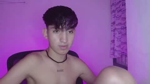 Snapshot of littlextrem chatting on 02.08.25 Eros online show from 02.08.25