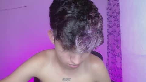 Snapshot of littlextrem chatting on 02.22.25 Eros online show from 02.22.25