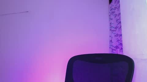 Snapshot of littlextrem chatting on 02.27.25 Eros online show from 02.27.25