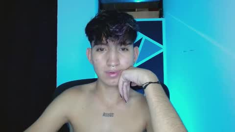 Snapshot of littlextrem chatting on 03.07.25 Eros online show from 03.07.25