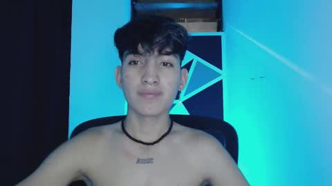 Snapshot of littlextrem chatting on 03.11.25 Eros online show from 03.11.25