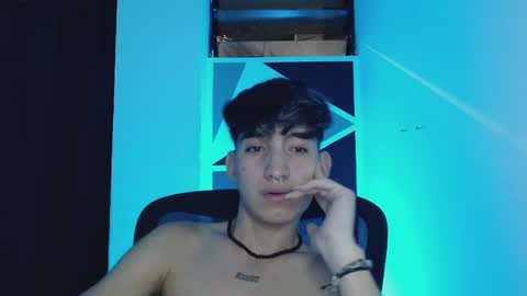 Snapshot of littlextrem chatting on 03.11.25 Eros online show from 03.11.25