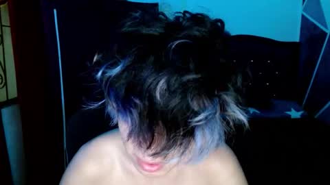 Snapshot of littlextrem chatting on 10.11.25 Eros online show from 10.11.25