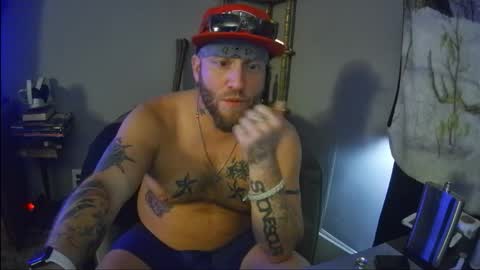 Snapshot of livingpuddle chatting on 10.22.25 livingpuddle online show from 10.22.25