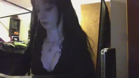 Snapshot of livmirage chatting on 02.19.25 Liv Mirage online show from 02.19.25