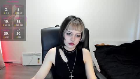 Snapshot of liyaluna chatting on 10.14.25 LIA online show from 10.14.25