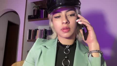 Snapshot of lizambarr chatting on 02.13.25 Lizeth online show from 02.13.25