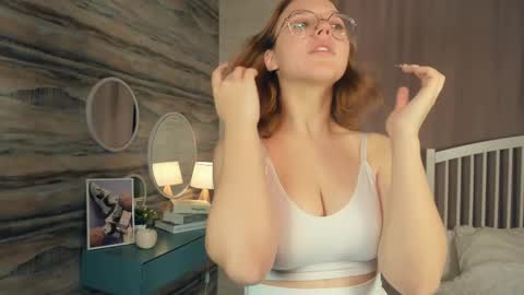 Snapshot of lizbethhaith chatting on 12.12.24 Lizbeth or Lizzy online show from 12.12.24