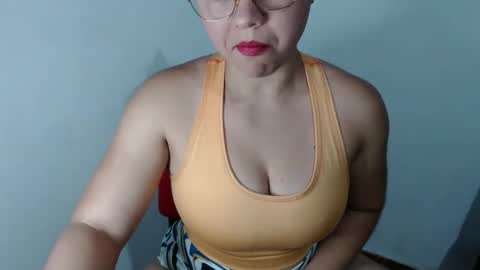 Snapshot of lizbodu chatting on 12.23.24 Lizze Bodu 3 online show from 12.23.24