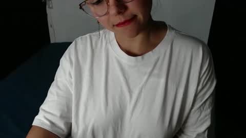 Snapshot of lizbodu chatting on 02.17.25 Lizze Bodu 3 online show from 02.17.25