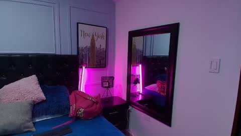 Lizz  online show from 12.22.24